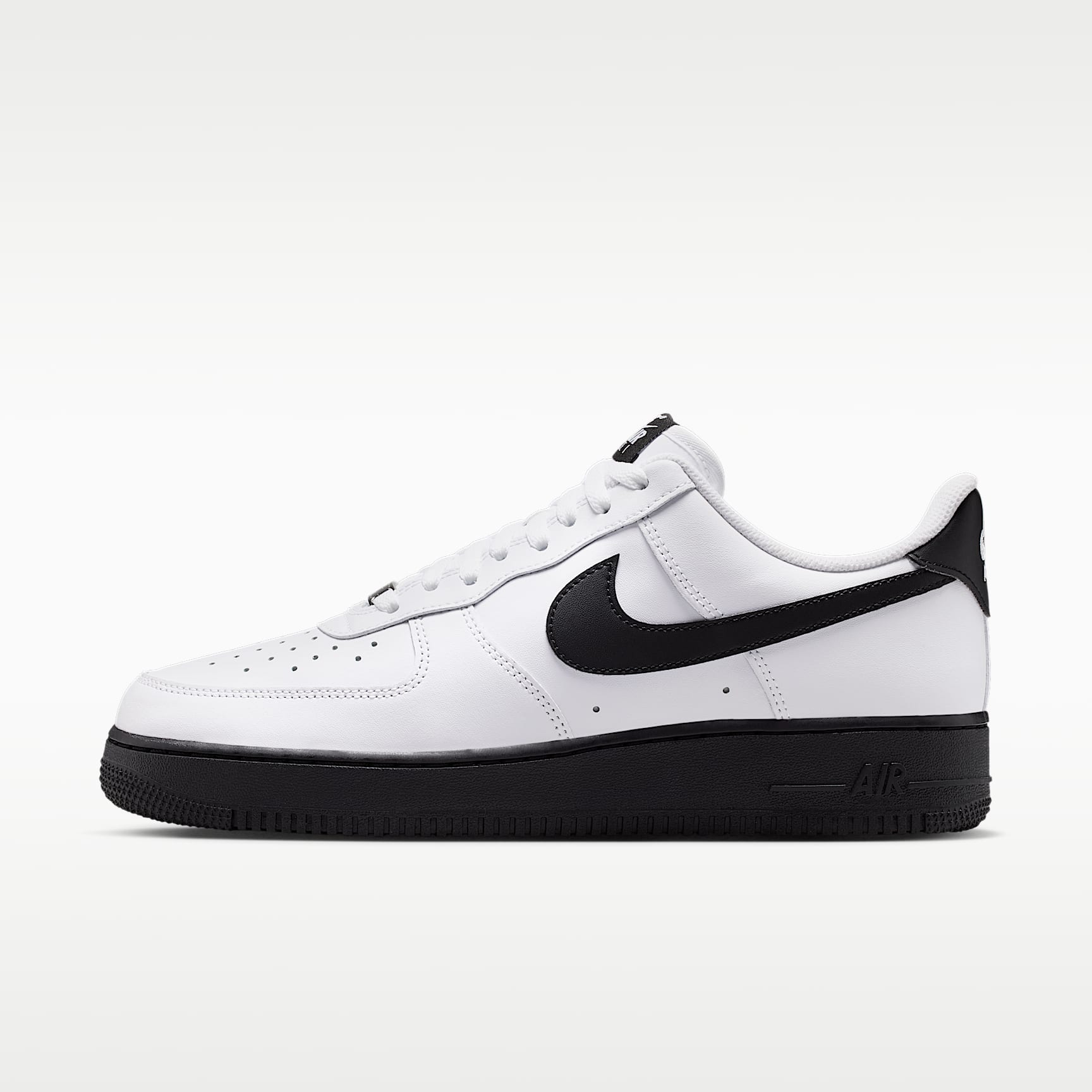 NIKE AIR FORCE 1 '07 ホワイト/ブラック 26cm Nike Air Force 1 '07 Men's Shoes. Nike.com